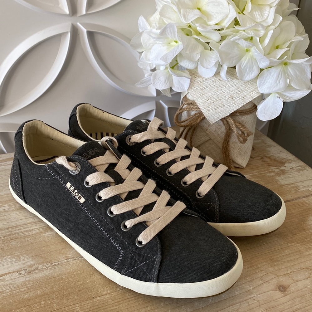 Taos Star Sneakers Lace Up Casual size 10